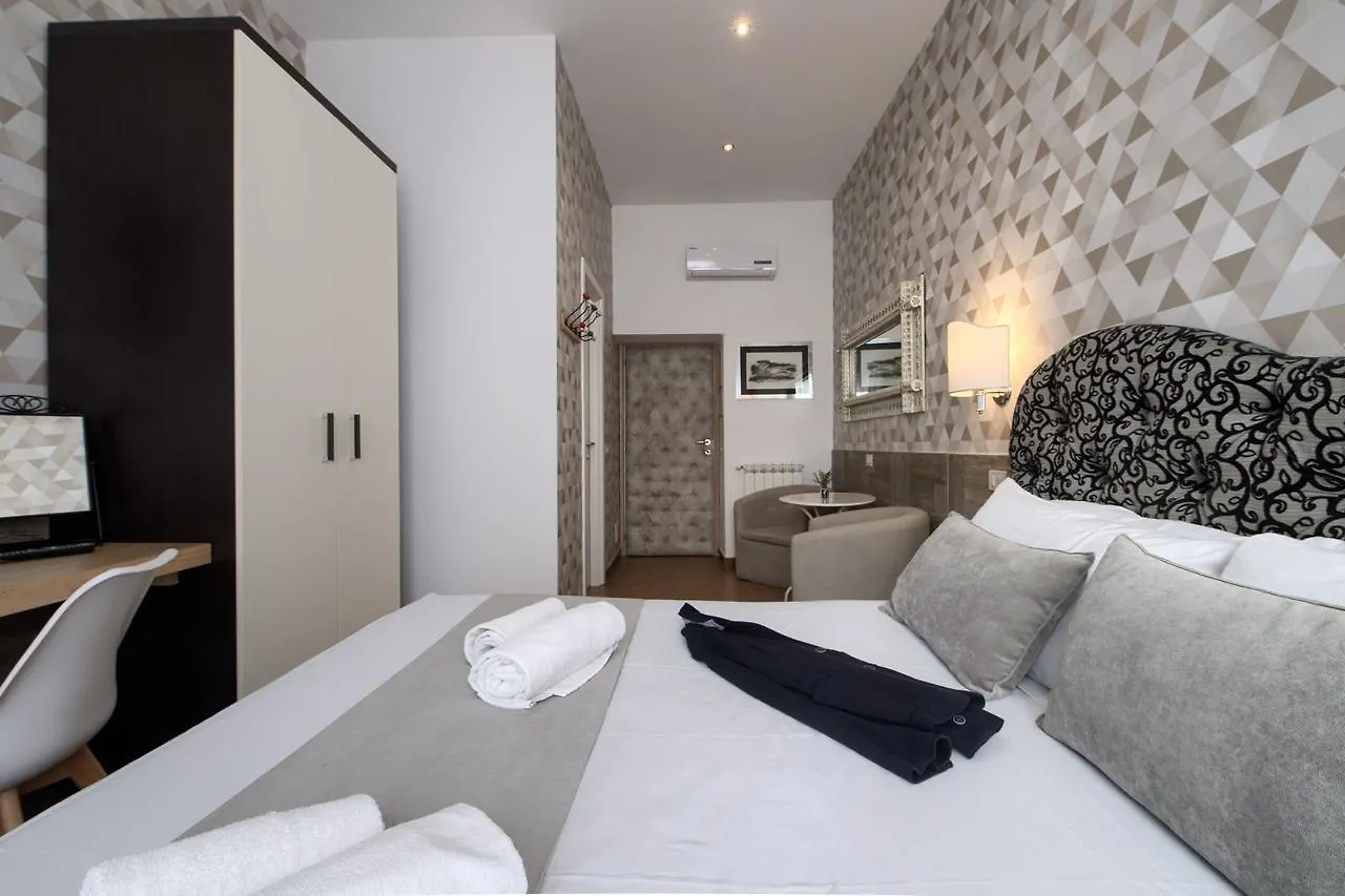 Domus Pietro Inn Rome Italy