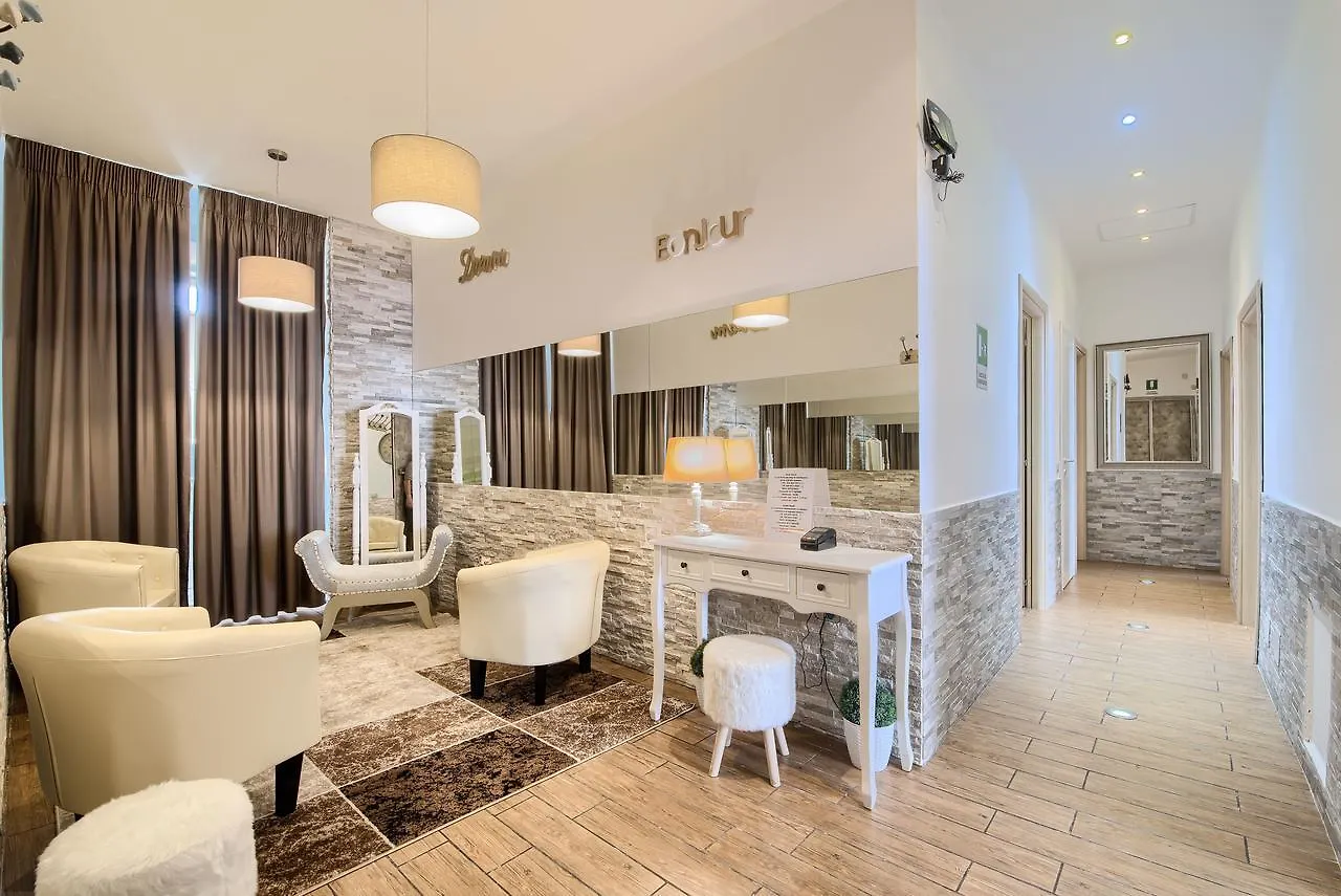 Domus Pietro Inn Ρώμη 3*,