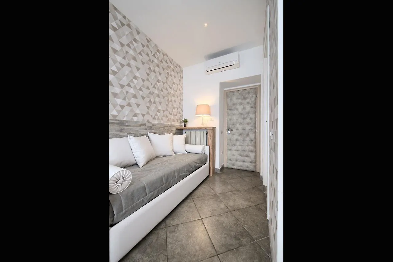 Domus Pietro Inn Ρώμη 3*,